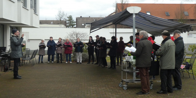 "Fensterkonzert" in Z�ndorf