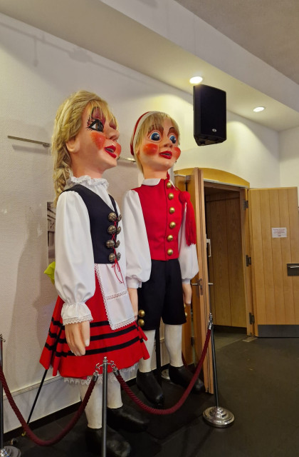 Der Frderverein der Chorgemeinschaft Ccilia Zndorf besuchte beim diesjhrigen   Jahresausflug das Hnneschen-Theater in Kln