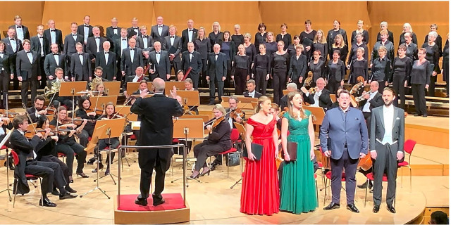 Friedensbotschaft mit sch�nen Stimmen